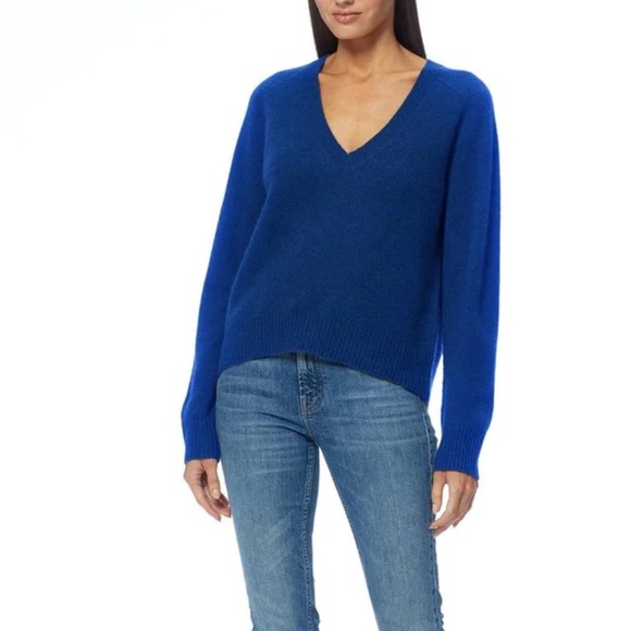 360 Cashmere Sweaters - 360 Cashmere Ivy V Neck Cashmere Sweater, Small, New